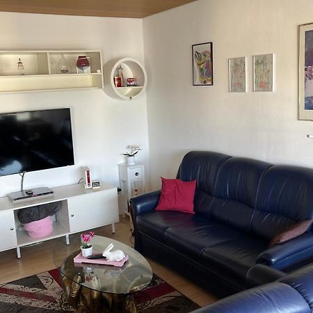 Gemuetliche, Ganze Wohnung In Ruhiger, Zentraler Lage Leverkusen Esterno foto